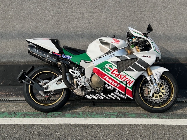 VTR1000SP2�@�J�X�g���[���J���[